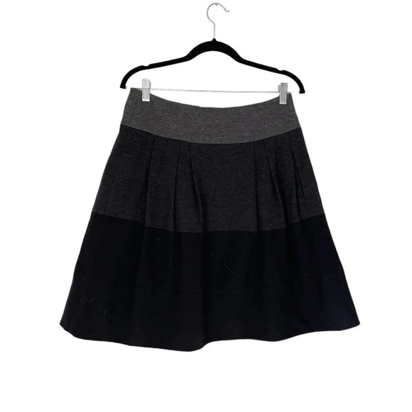 Vince wool angora  color block circle skirt size 6 gray black - Picture 2 of 8